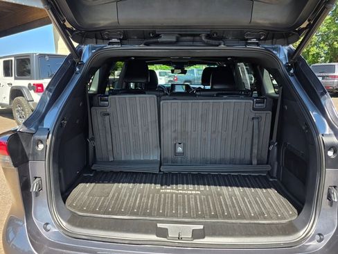 Used 2021 Toyota Highlander XSE image 27