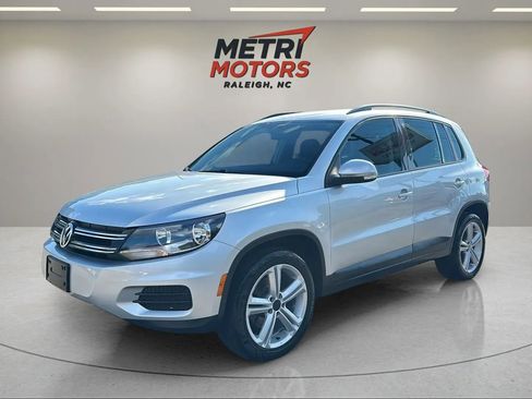 Used 2016 Volkswagen Tiguan S image 15
