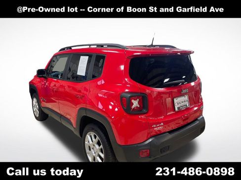 Used 2020 Jeep Renegade Latitude w/ Cold Weather Group AWD/4WD image 3