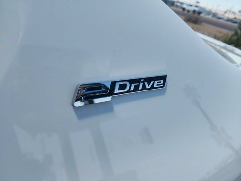 Used 2019 BMW 530e RWD image 11