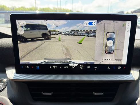 Used 2025 Ford Explorer ST RWD image 27