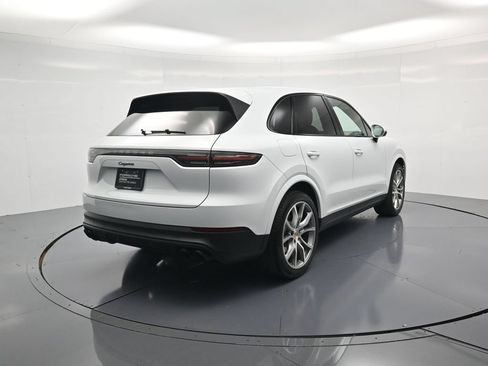 Certified 2023 Porsche Cayenne Platinum Edition AWD/4WD image 42
