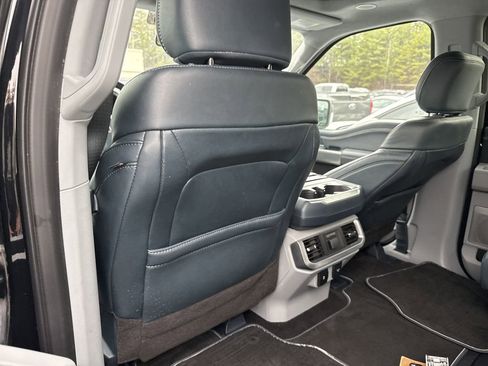 Used 2022 Ford F150 Limited image 11