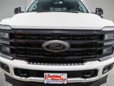 Used 2024 Ford F250 Lariat w/ Lariat Ultimate Package AWD/4WD image 5
