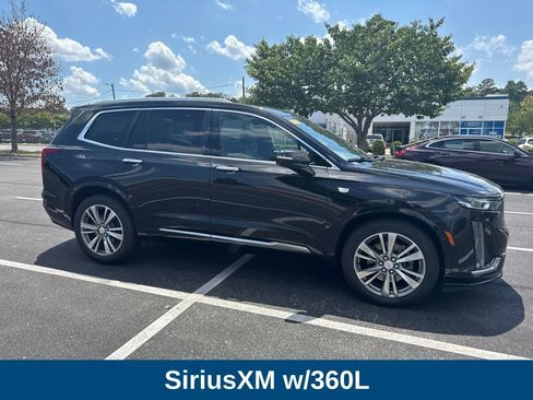 Used 2021 Cadillac XT6 Premium Luxury FWD image 5