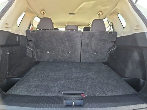 Used 2023 Nissan Rogue S AWD/4WD image 6