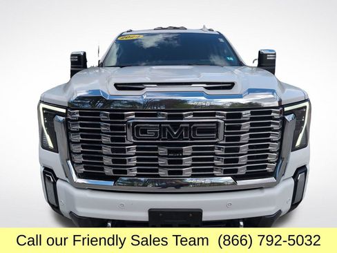 Used 2024 GMC Sierra 2500 Denali w/ Denali Reserve Package AWD/4WD image 10