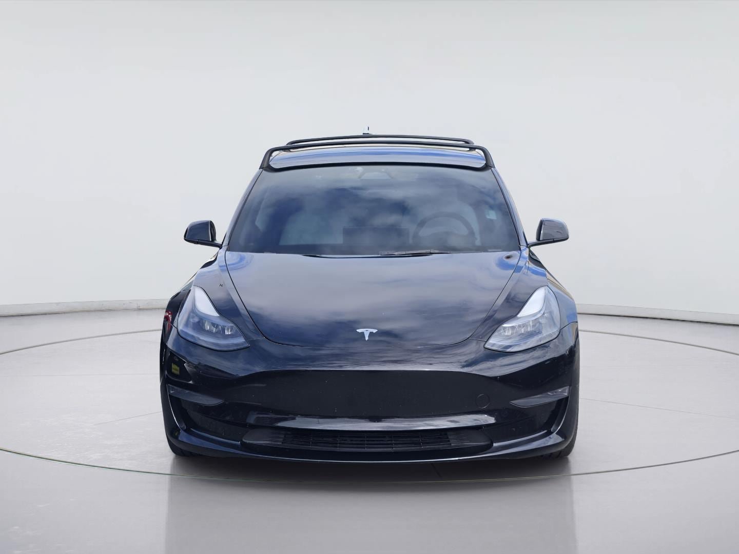 Used 2023 Tesla Model 3 Standard Range RWD image 2
