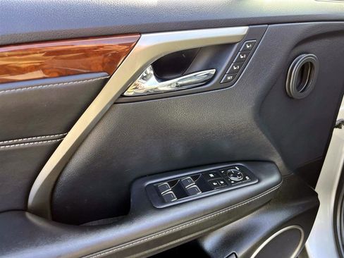 Used 2019 Lexus RX 350 AWD w/ Navigation Package image 12