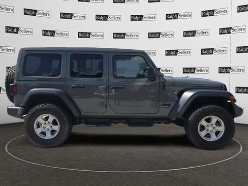 Used 2022 Jeep Wrangler Unlimited Sport w/ Sun And Sound Package AWD/4WD image 7