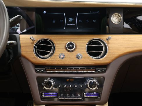 Used 2022 Rolls-Royce Ghost w/ Ghost Package AWD/4WD image 36
