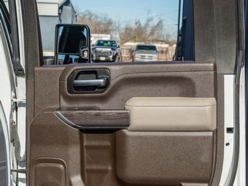 Used 2022 Chevrolet Silverado 2500 LTZ w/ LTZ Texas Edition image 39