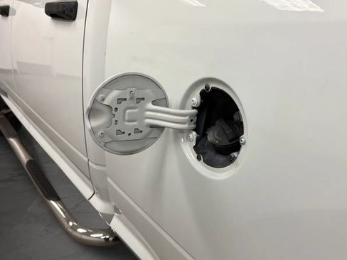 Used 2018 RAM 2500 Tradesman w/ Chrome Appearance Group AWD/4WD image 28