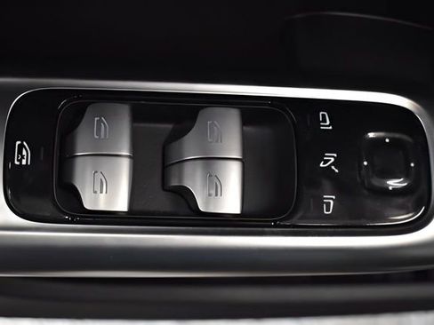 New 2026 Mercedes-Benz C 300 4MATIC Sedan image 21