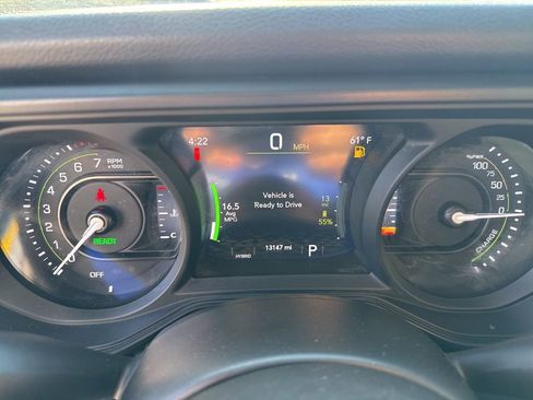 Certified 2024 Jeep Wrangler Unlimited image 17