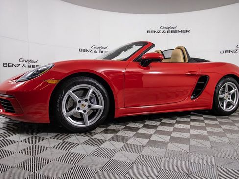 Used 2017 Porsche 718 Boxster RWD image 8