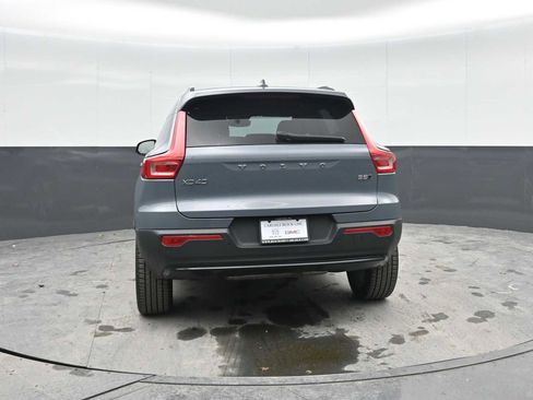 Used 2023 Volvo XC40 B5 Plus w/ Driver Assist Package AWD/4WD image 11