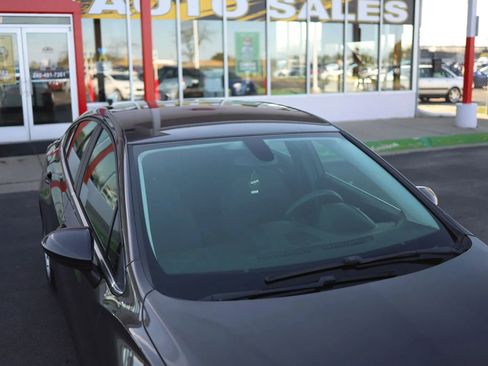 Used 2017 Chevrolet Cruze LT image 43