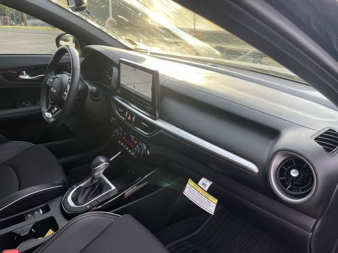 Certified 2024 Kia Forte GT-Line image 27