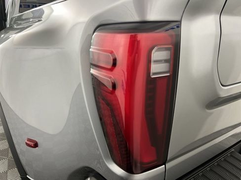 Certified 2025 GMC Sierra 3500 Denali Ultimate AWD/4WD image 37