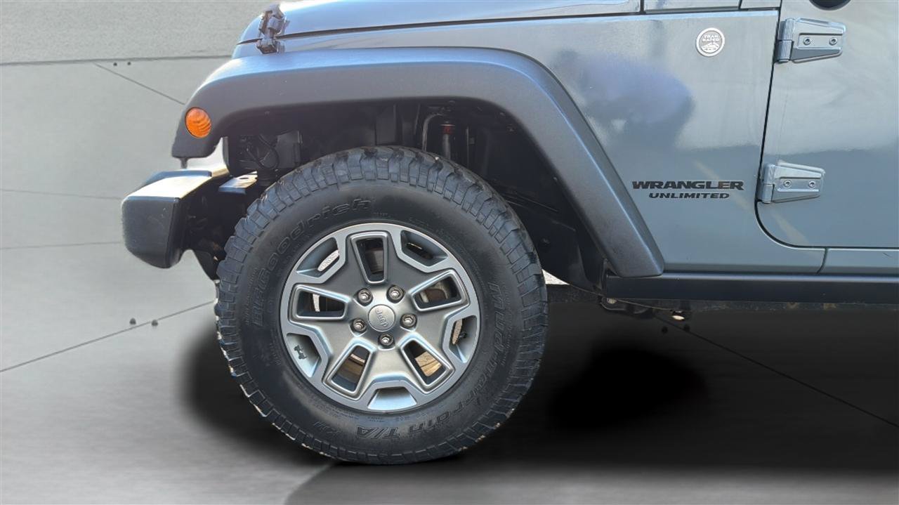 Used 2015 Jeep Wrangler Unlimited Rubicon AWD/4WD image 31