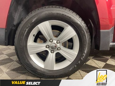 Used 2014 Jeep Patriot Latitude AWD/4WD image 22