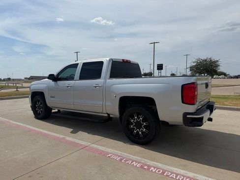 Used 2018 Chevrolet Silverado 1500 LT w/ Texas Edition RWD image 10