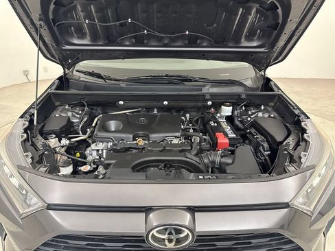 Used 2019 Toyota RAV4 LE FWD image 16
