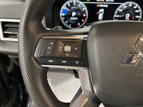 Used 2022 Mitsubishi Outlander SE image 20