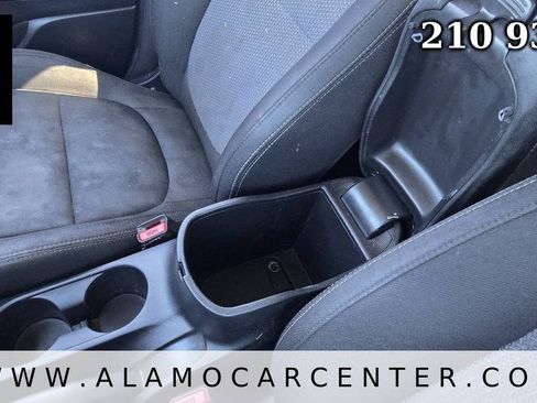 Used 2018 Kia Soul + FWD image 36