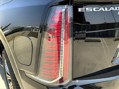 New 2026 Cadillac Escalade IQ Sport 1 image 15