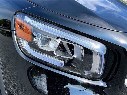 Certified 2023 Mercedes-Benz GLB 250 4MATIC image 35