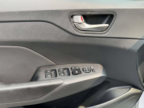 Used 2022 Hyundai Accent SEL FWD image 19