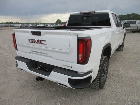 New 2026 GMC Sierra 1500 AT4 w/ AT4 Premium Package AWD/4WD image 5
