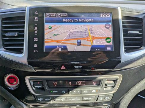 Used 2018 Honda Pilot Elite image 12