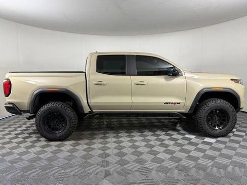 Used 2024 GMC Canyon AT4X AWD/4WD image 9