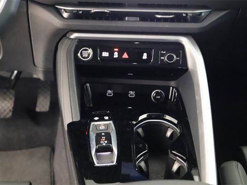 Certified 2025 Audi Q5 Prestige w/ 20" Wheel Package image 21