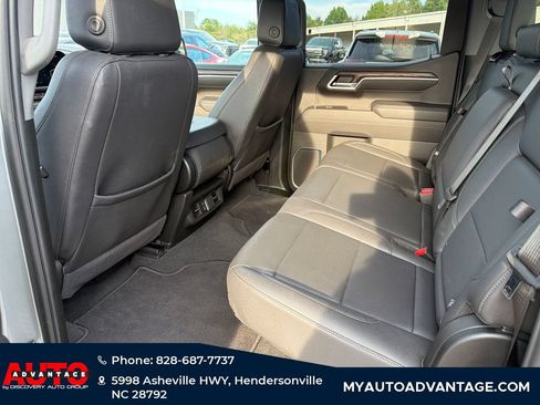 Used 2025 GMC Sierra 1500 SLT AWD/4WD image 25