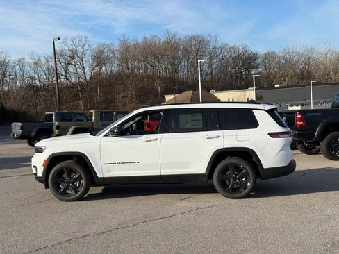 New 2025 Jeep Grand Cherokee L Limited w/ Luxury Tech Group II AWD/4WD image 2