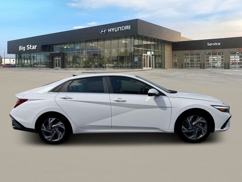 New 2026 Hyundai Elantra Limited FWD image 9