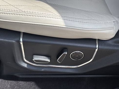 Used 2019 Ford Expedition Platinum AWD/4WD image 23