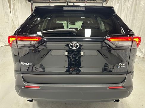 Used 2025 Toyota RAV4 XLE image 6