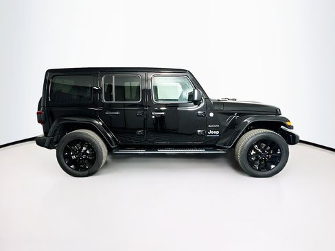 Used 2024 Jeep Wrangler Sahara w/ Technology Group image 10