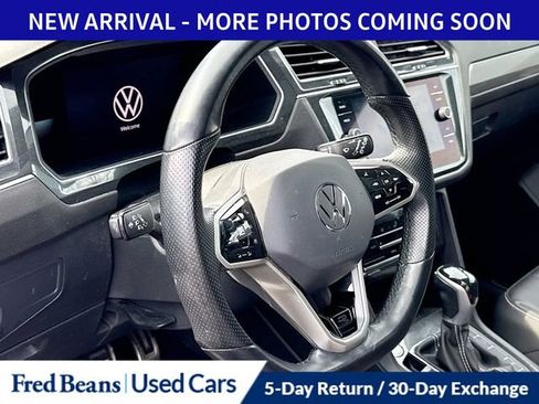 Used 2022 Volkswagen Tiguan SE R-Line image 8