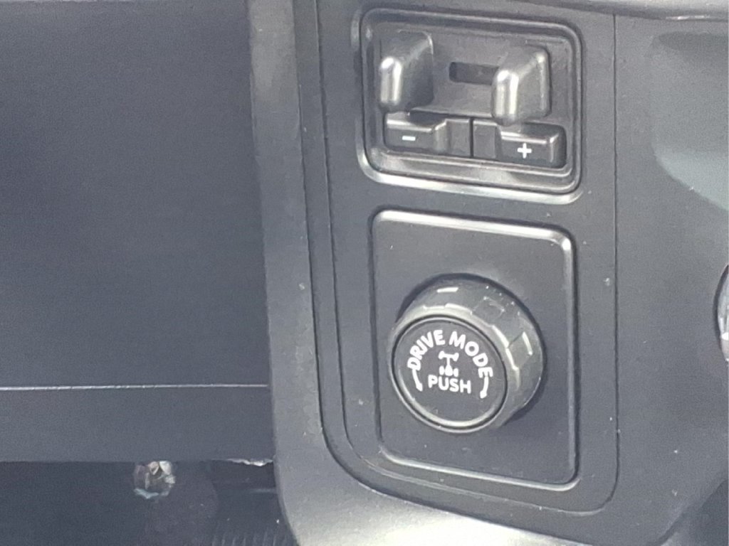 Used 2022 Ford F150 XLT w/ Equipment Group 302A High RWD image 18