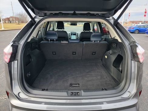 Used 2023 Ford Edge SEL w/ Sport Appearance Package image 17