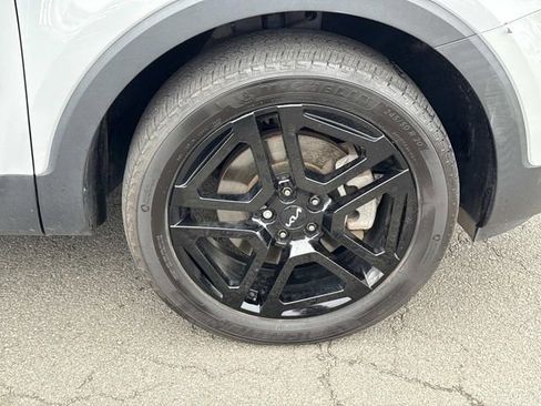 Used 2023 Kia Telluride EX X-Line image 7