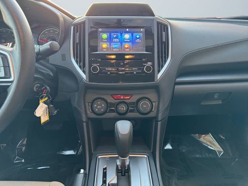 Used 2019 Subaru Impreza 2.0i Premium image 11