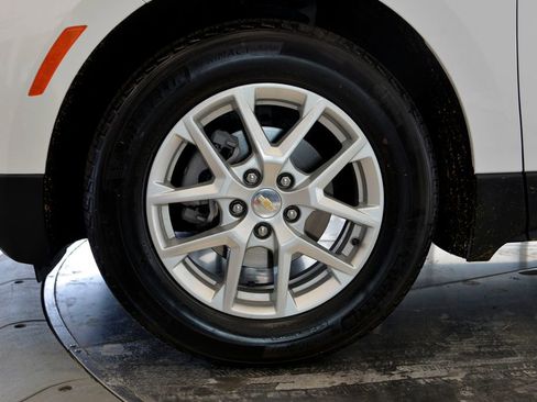 Used 2022 Chevrolet Equinox LT image 10