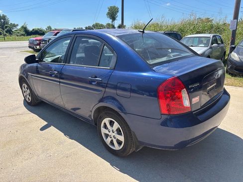 Used 2010 Hyundai Accent GLS image 8